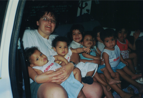 2002-foto con i bimbi della Cripam