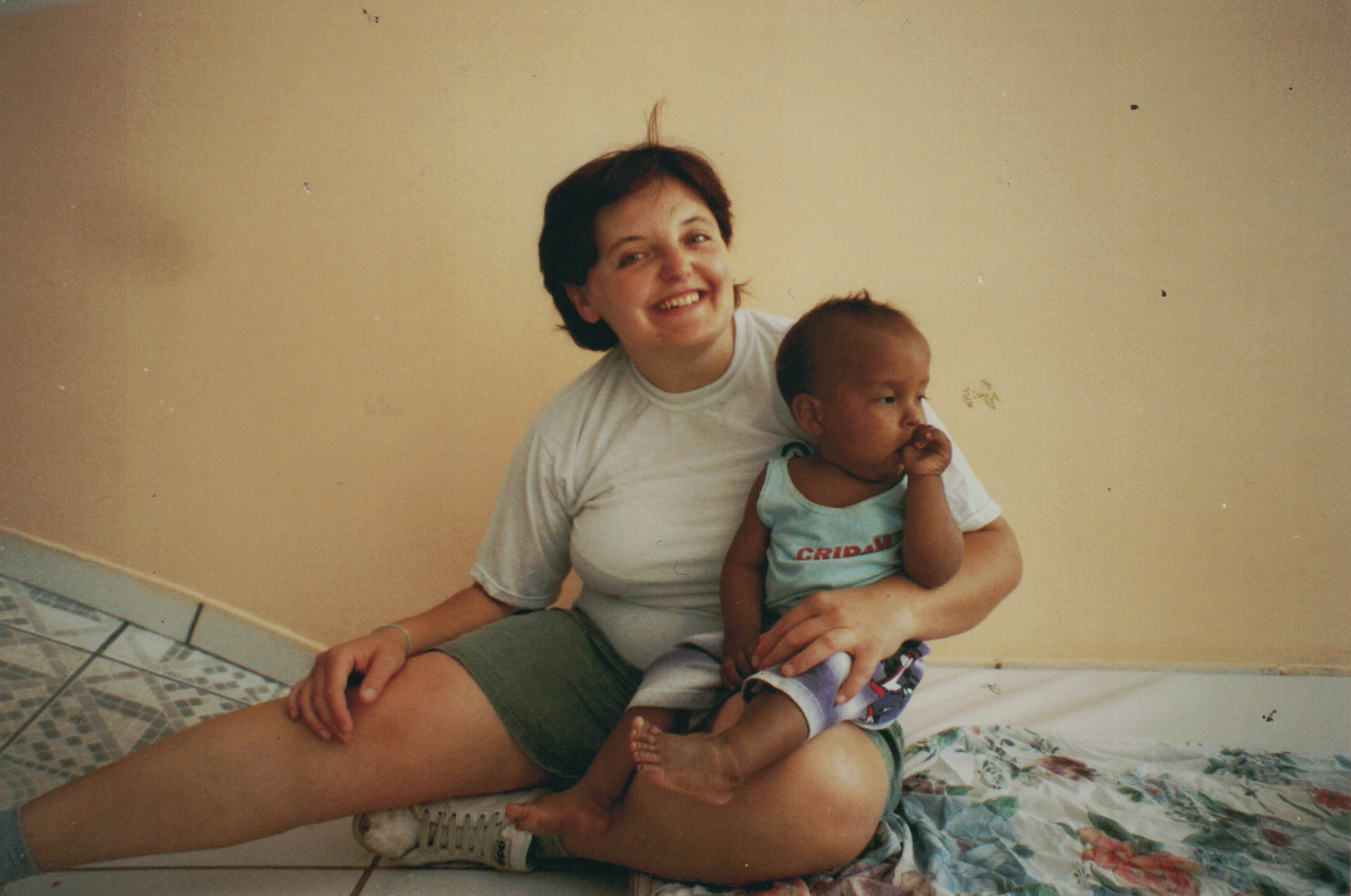 2002-Monica e un bambino di Corumbà